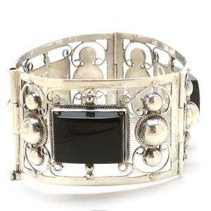 1940’s Vintage Mexican Sterling Silver Black Glass Openwork Panel Hinge Bracelet